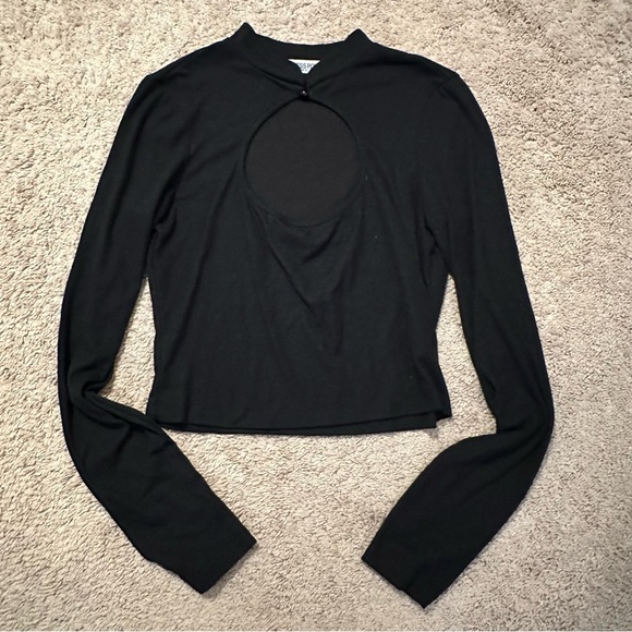 LIKE NEW Princess Polly Cut Out Crop Top - Picture 2 of 4